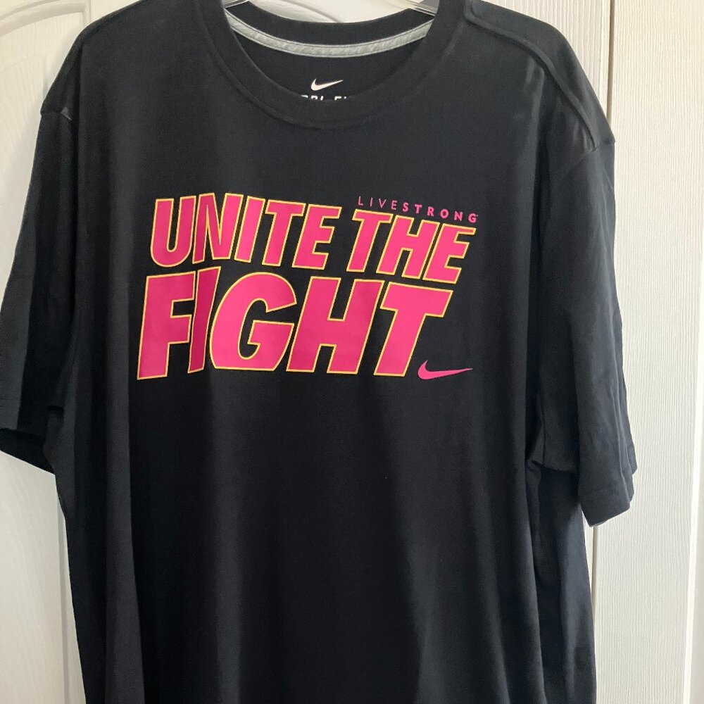 Men"s Nike T-Shirt Size XXL
